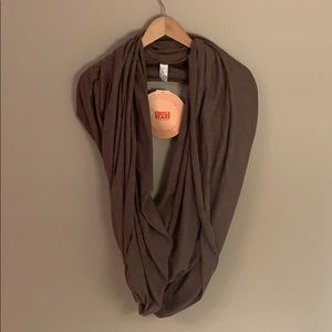 American Apparel Brown Circle Scarf NWT